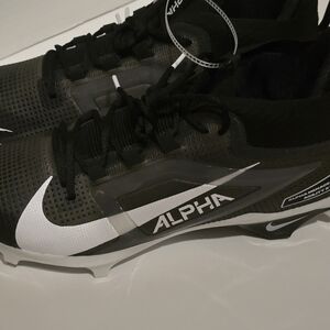 Men's Black and White Sports Shoes